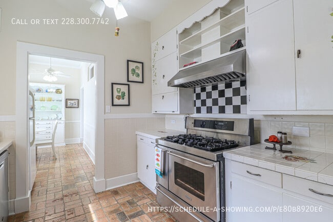 Photo - 145 St Francis St