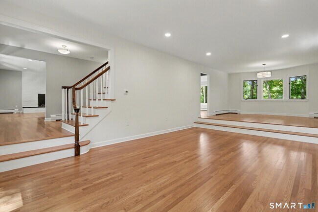 Photo - 145 Casmir Dr