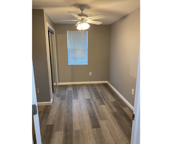 Photo - 6 S Franklintown Rd Unit 2C Available private bath $750 2C
