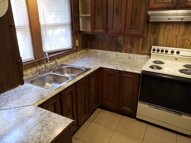 Photo - 1414 Pullen Rd