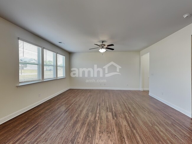 Photo - 145 Twin River Dr