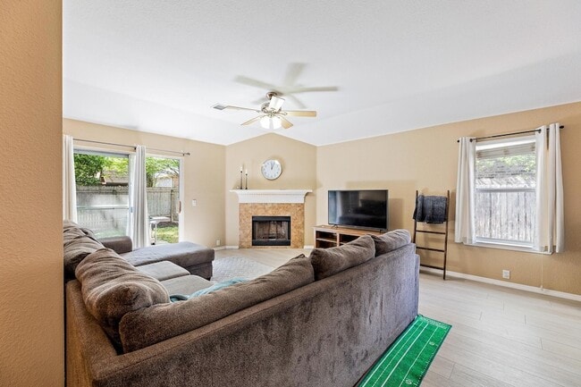 Photo - 1206 Parker Pl