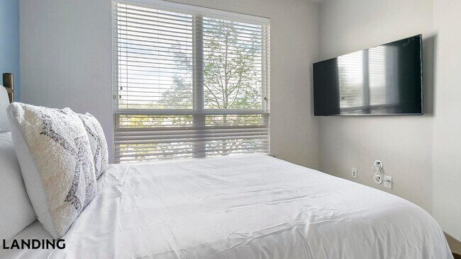 155 Birdsall St Unit 211