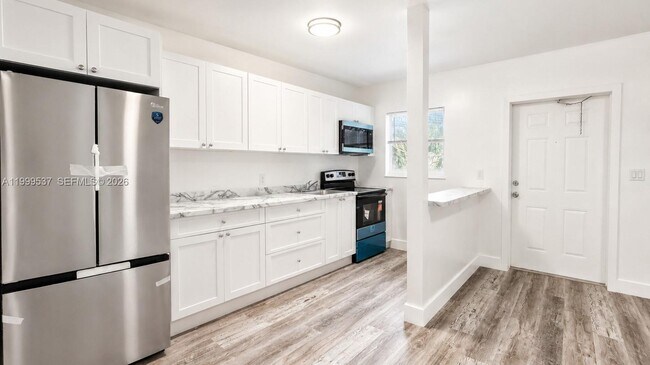 Photo - 5549 NE Miami Ct Unit 1