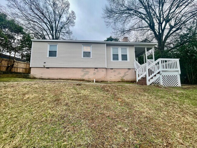 Photo - Welcome to this charming 3-bedroom, 1-bathroom home located off Freedom Dr in the vibrant city of...