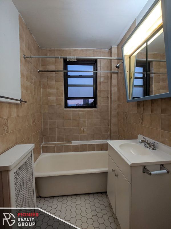 Photo - 739 W Belmont Ave Unit 203
