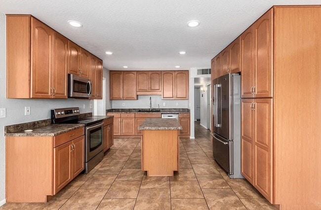 Photo - 122 E Taylor St