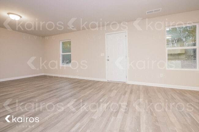 Photo - 7549 Congregation St