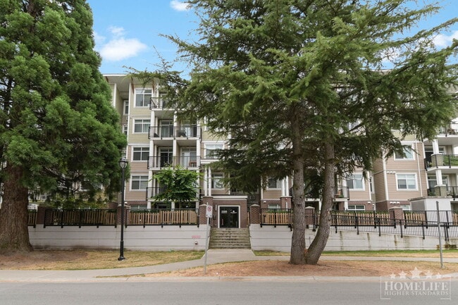Photo - Spacious 2 Bed 2 Bath + Den Ground Level Condo for Rent in Langley! Unit 104