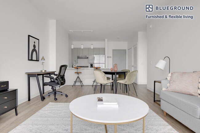 808 W Van Buren St Unidad SI FL10-ID535