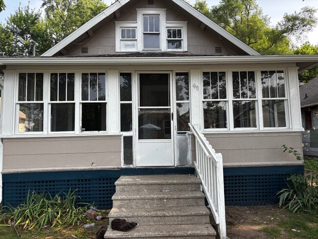 Building Photo - 49 Lourim Ct