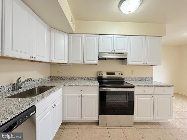 Photo - 4513 Logsdon Dr