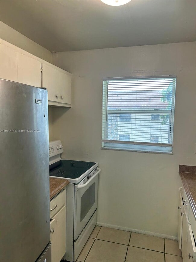 Building Photo - 4780 NW 24th Ct Unit C207