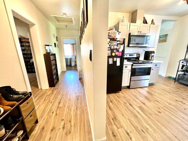 Photo - Corner Unit in the Heart of the Tacoma Art District! Unit 3