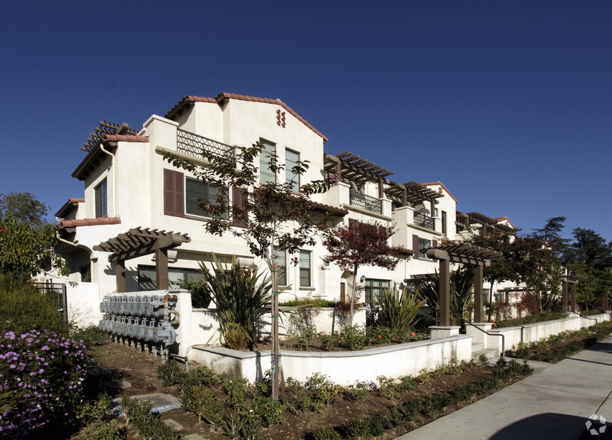 879 Michigan blvd. - 879 Michigan Blvd