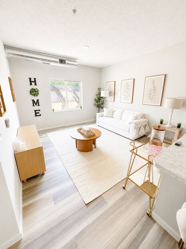 Photo - Fox Hills Apartments