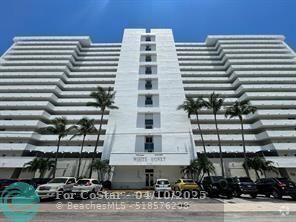 Building Photo - 2200 NE 33rd Ave Unit 17G Rental