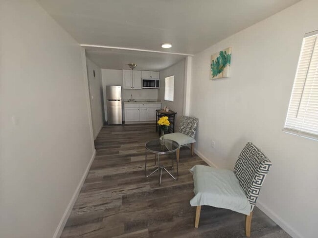 Photo - 306 W Lewis St Unit 4