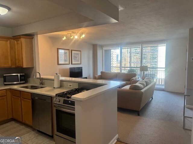 620 Peachtree St NE Unit 1211
