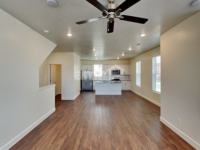 Photo - 11022 S Trocadero Ave