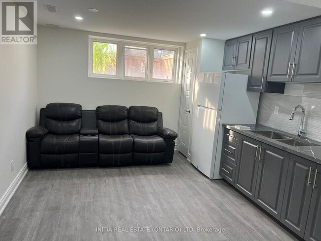 Photo - 772 Magnolia Tsse.