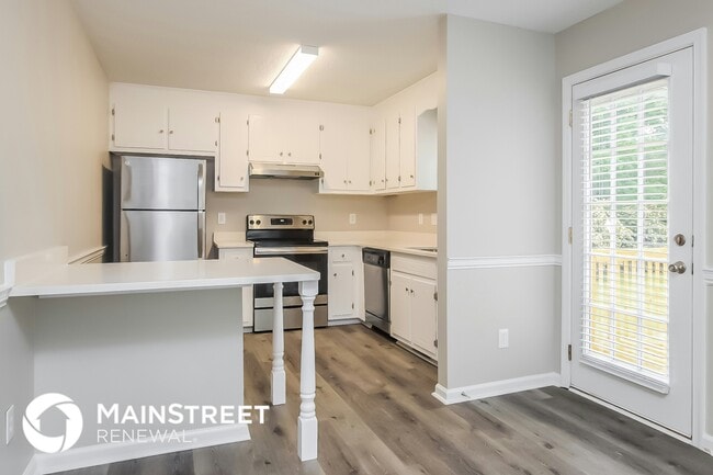 Photo - 208 Redberry Dr