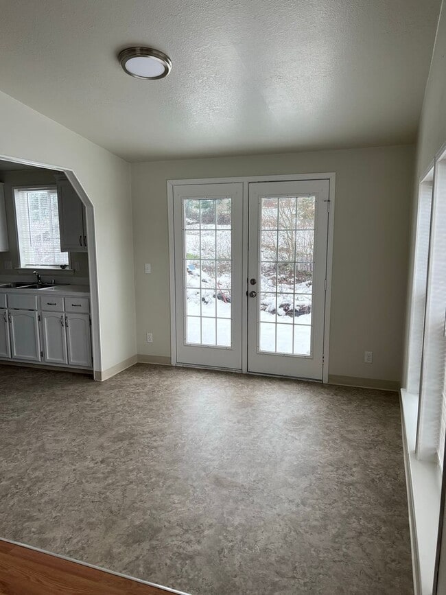 Photo - Lovely 3 bedroom home on property