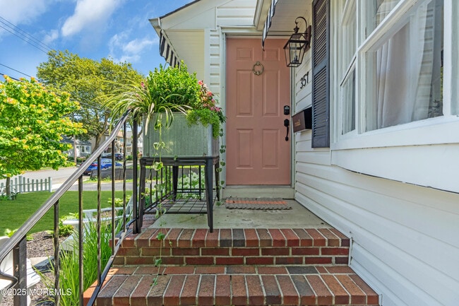 Photo - 351 Euclid Ave