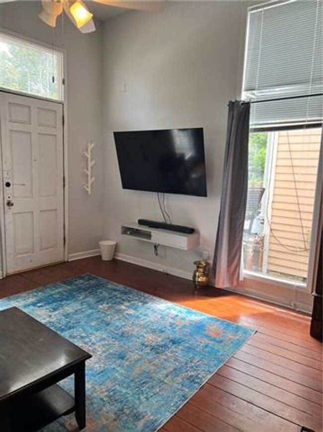 Photo - 3026 Constance St