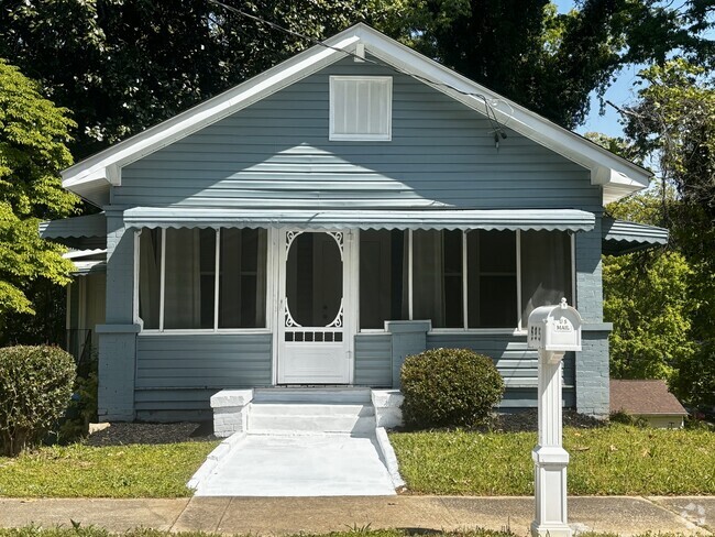 Building Photo - 535 Lake Dr Rental