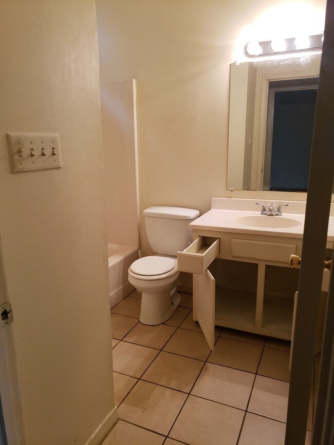 Photo - 7922 Bayou Fountain Ave Unit C