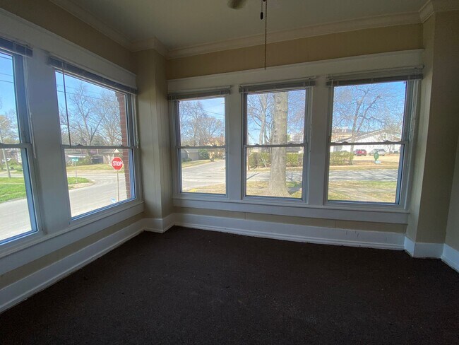 Photo - 105 W Cherry Ave Unit W