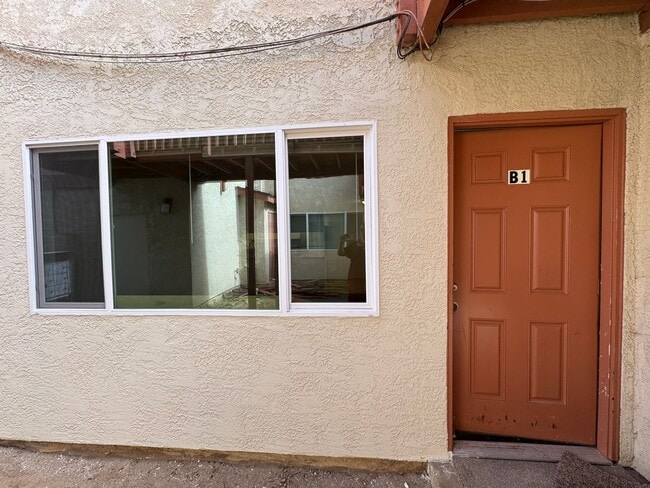 Photo - 118 W Boone St Townhome