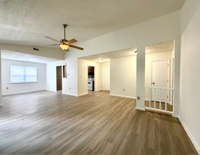 Photo - 8231 Meadowdale Ln
