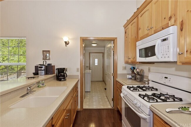 Photo - 1165 Saturn Way Condo