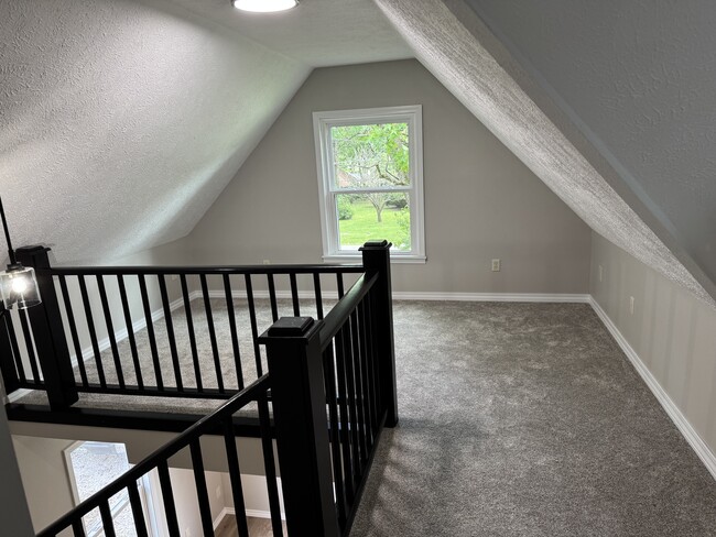 Office/Play Room - 219 E Mill St Unit 219