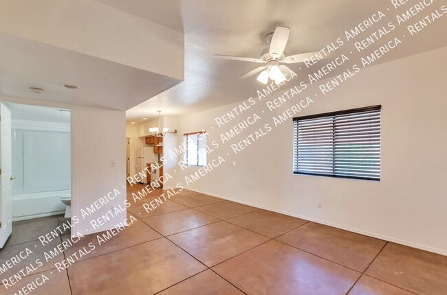 Photo - 1009 E Halcyon Rd