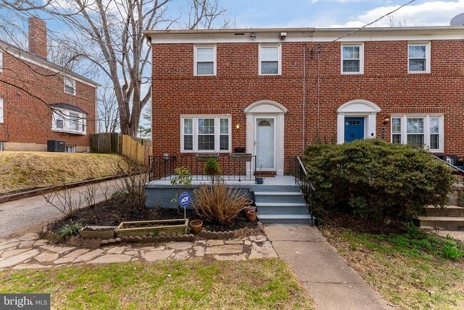 Photo - 633 Walker Ave
