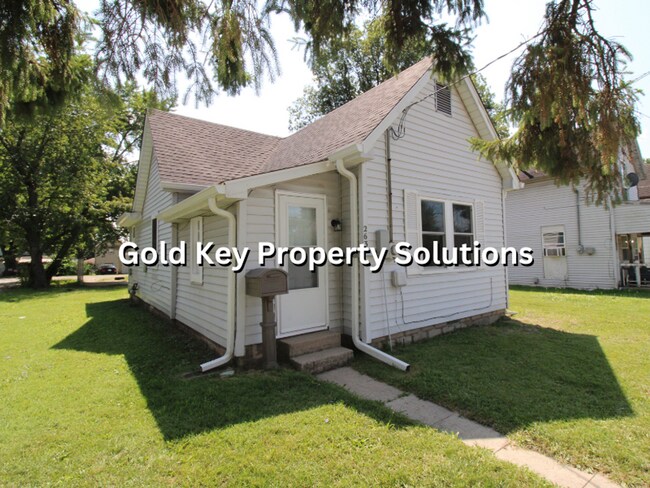 Photo - Fully Renovated 3 BR 2 BA House with Upgraded Appliances (NO SECTION 8)