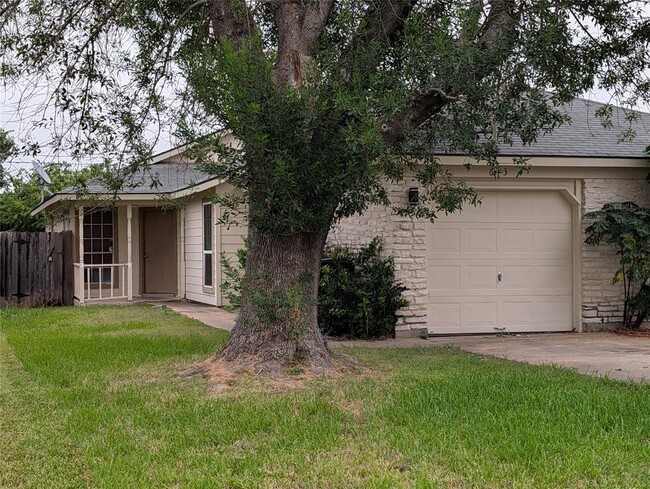 Building Photo - 613 Greenlawn Blvd