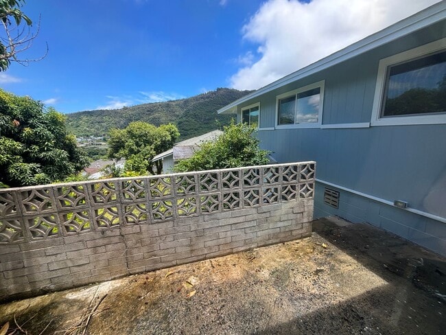 Photo - 1716 Kuikele St Unidad Left 2 Bed