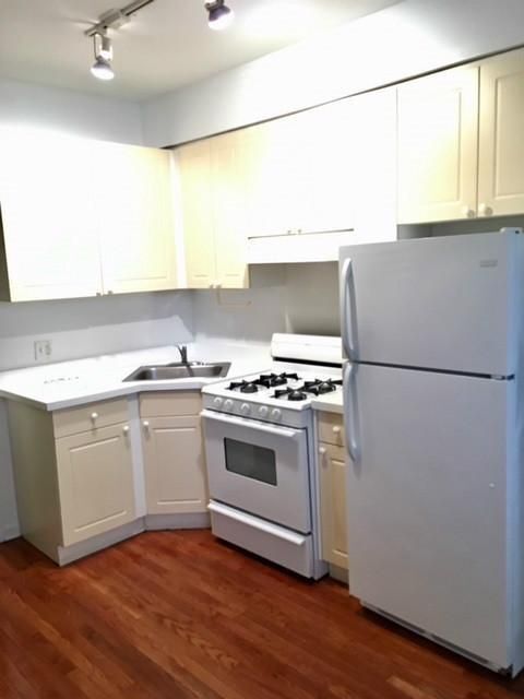 Photo - 917 W Dakin St