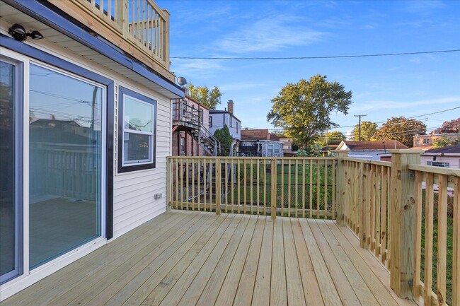 Photo - 1335 Marengo Ave Unidad 1