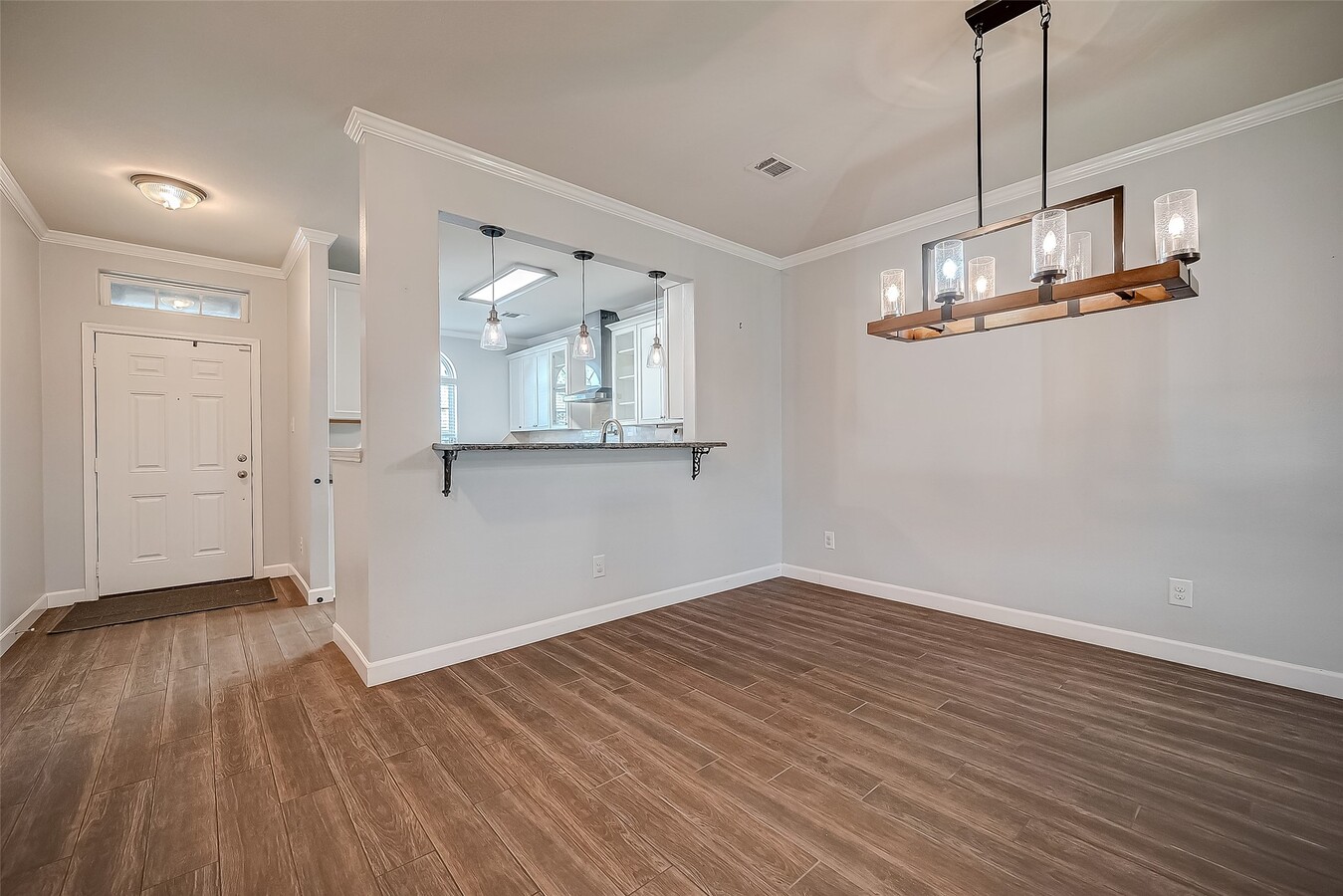 Photo - 346 Apache Field Ln