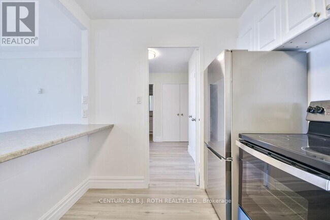 Photo - 2 Grove St E Unit 45