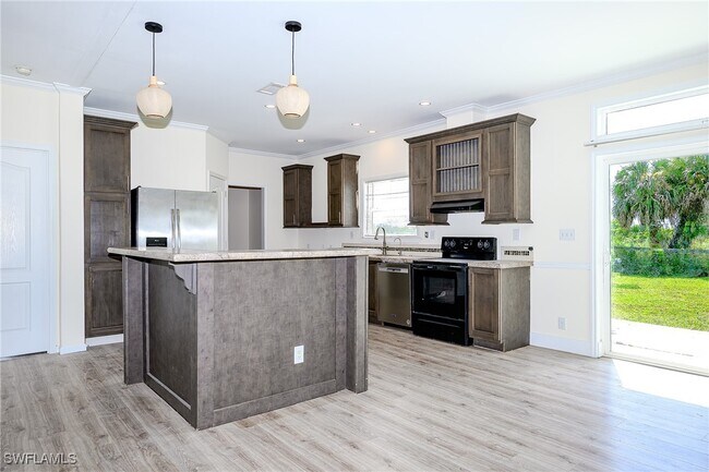 Photo - 4660-0 43rd Ave NE