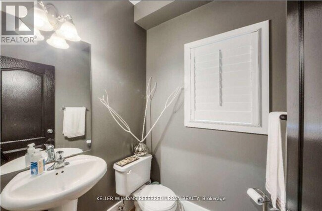 Photo - 118 Earlsbridge Blvd