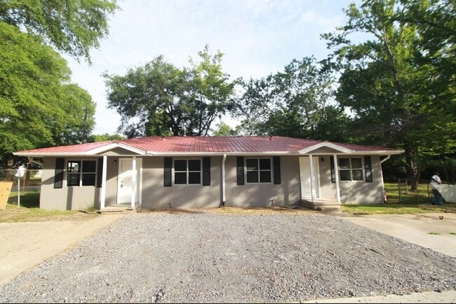Photo - 1416 Robinson Ave