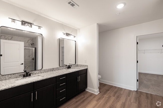 2BR, 2BA - 1,622SF - Primary Bathroom