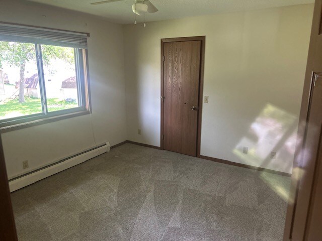 Photo - 505 School Rd NW